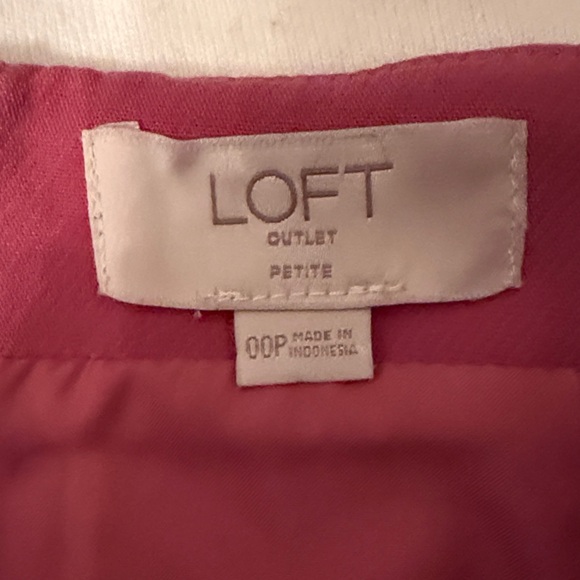 LOFT Raspberry Skirt - Picture 2 of 3
